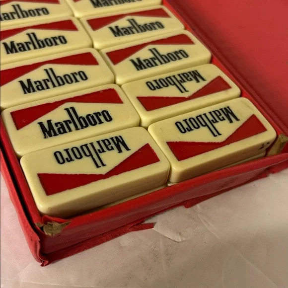 Vintage Dominos set Marlboro logo complete some visible wear due to age - Picture 3 of 9